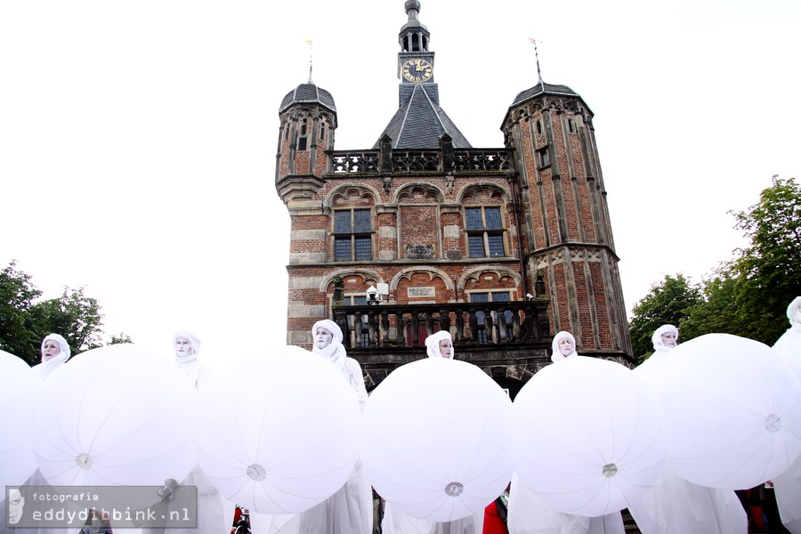 2014-07-13 Compagnie des Quidams - Reve d'Herbert (Deventer op Stelten) 012